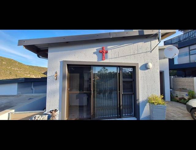 2 BEDROOM TOWNHOUSE FOR SALE IN ISLAND VIEW